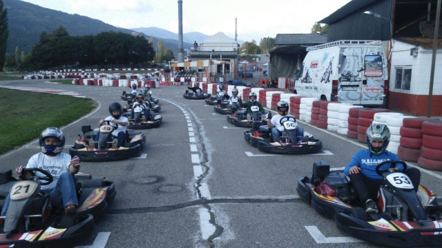  Formação do kart para a largada 