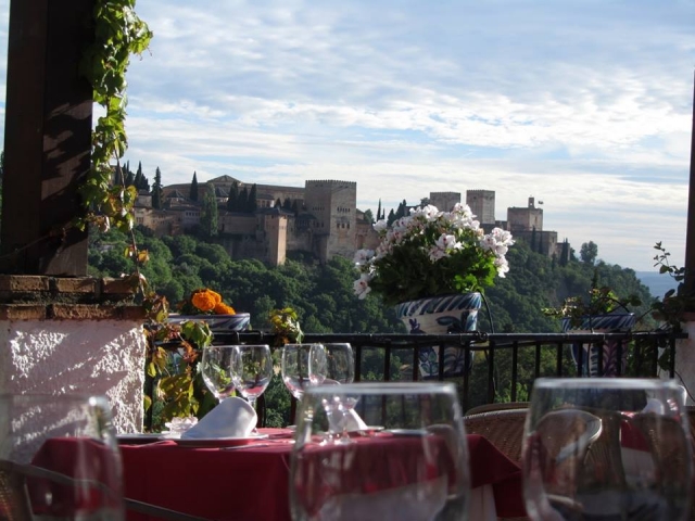 Cena romántica en la Alhambra