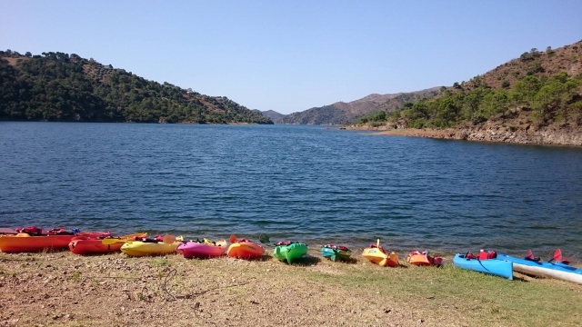 Renta kayaks para team building