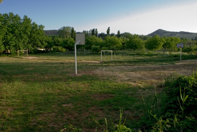 Campo de fútbol en las instalaciones