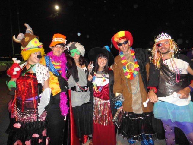 Fiesta de disfraces en el campamento