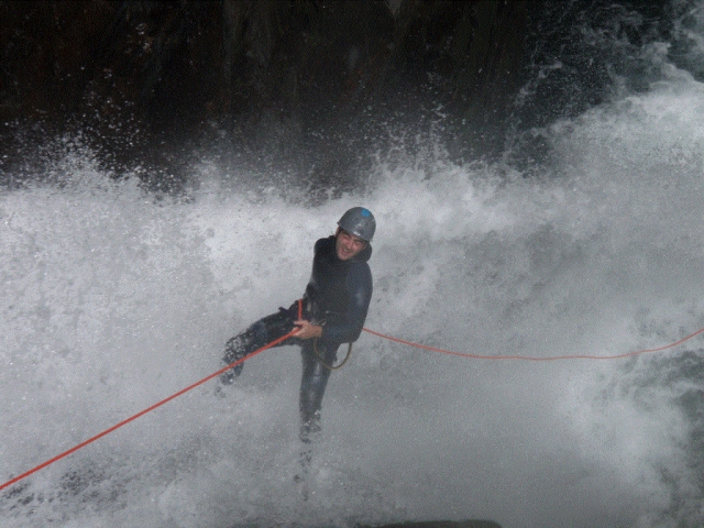  Rappelling in the water 