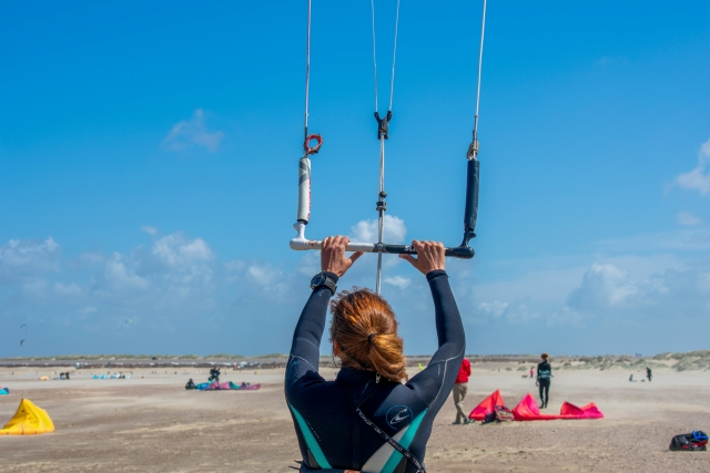 Curso de kitesurf en tierra en Castelldfels