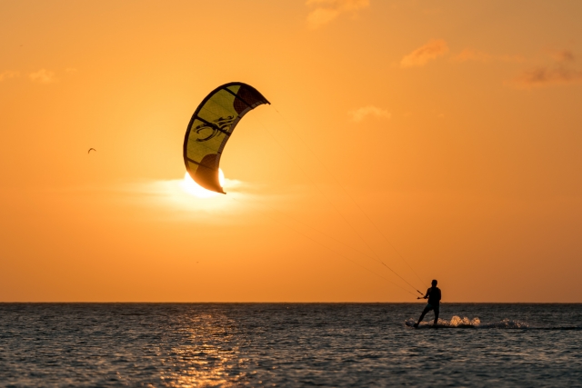  Enjoying kitesurfing in Castelldefels 