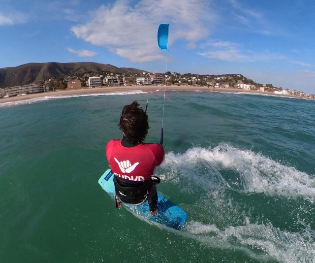 Kitesurfing class in Barcelona 