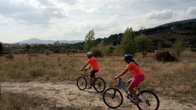  Berg Fahrradroute durch Lozoya 