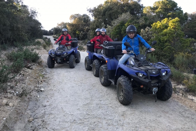  Freunde fahren mit unserem Quad