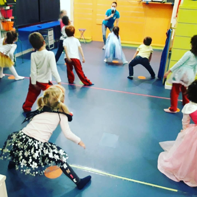 Spielen auf unserem Spielplatz 
