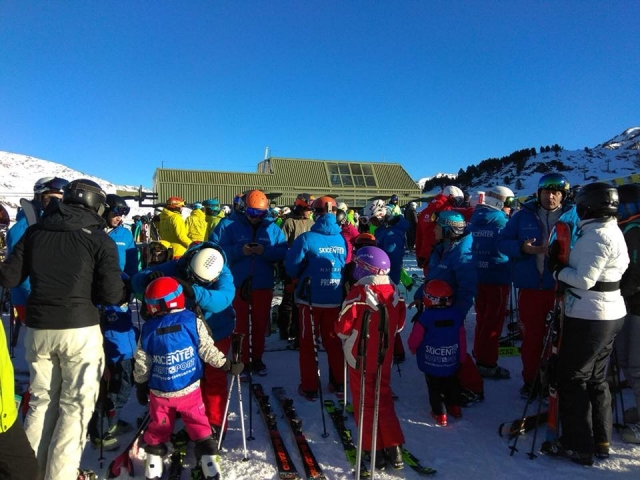  Gruppi per il corso di sci a Baqueira 