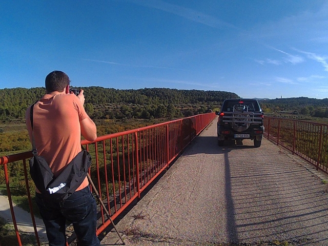 coche por puente