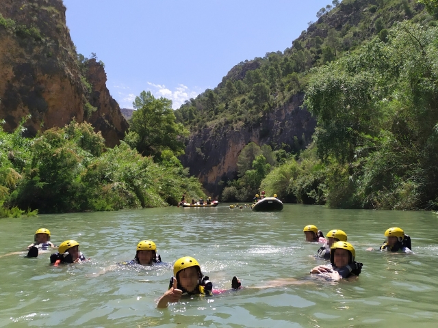  Rafting in Almadenes Canyon 