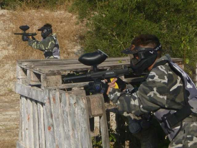  彩弹射击比赛 