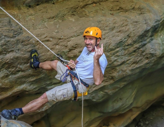  Abseilen in der Schlucht 