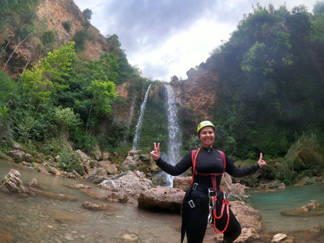 Disfruta de un descenso de barranquismo por los cañones de Alicante