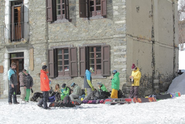  Resting after snowboarding 
