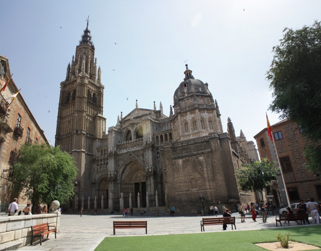 Exterior de la catedral