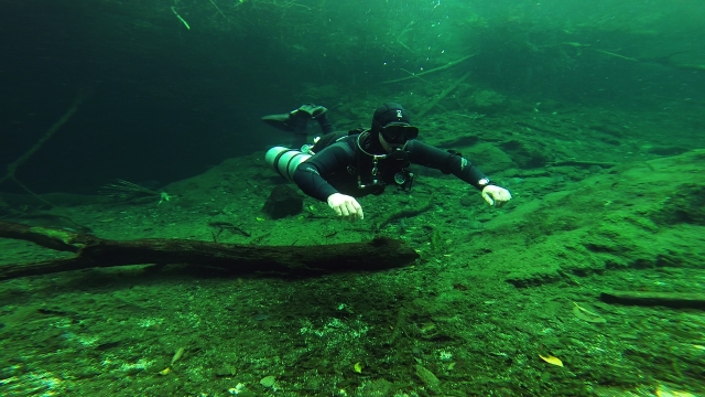  course on the seabed