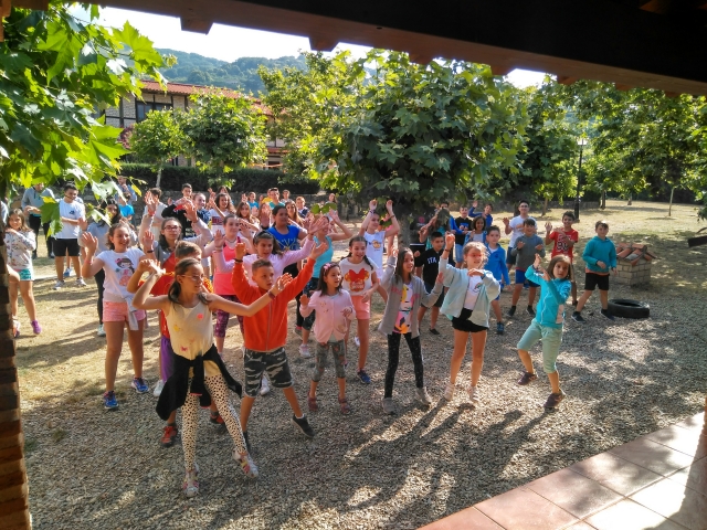 Bailes de campamento