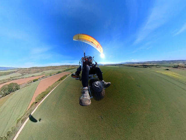 Paseo aéreo en paramotor por La Rioja