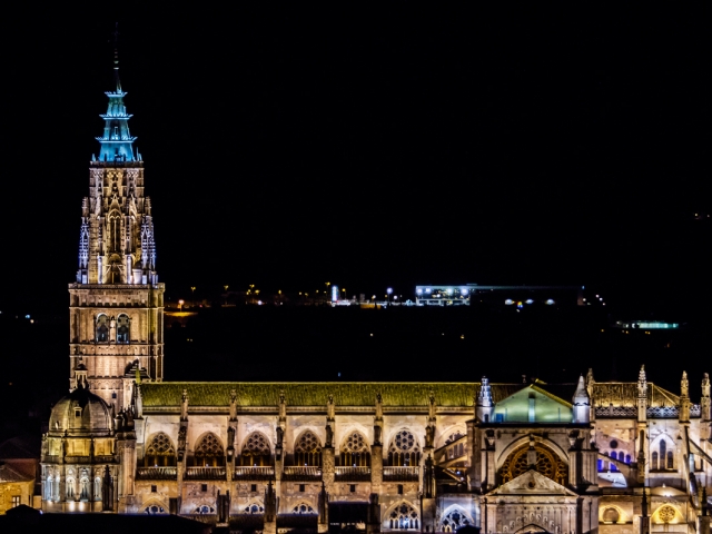  Toledo di notte