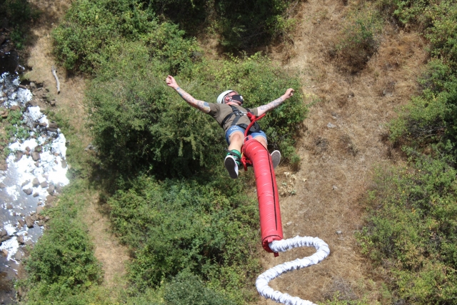 Salto Bungee de cabeza