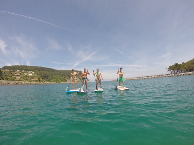 Grupo de paddle surf