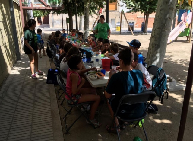  Zeit zum Essen im Camp 