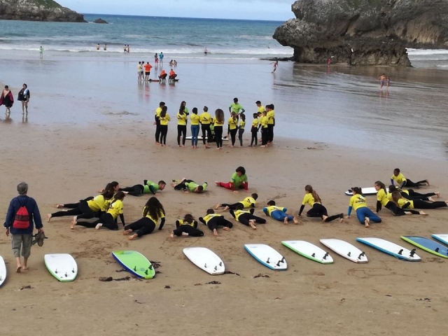  Camp de surf à Celorio 