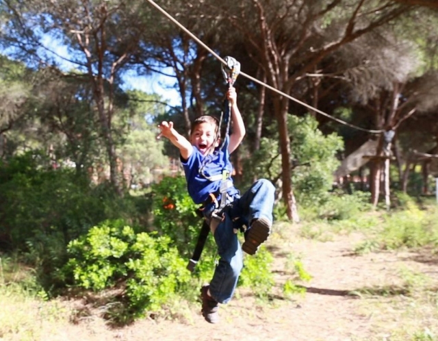  Emozionati sulla zip line 