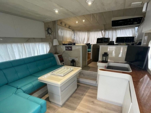 Salón principal con Astonda fly 50