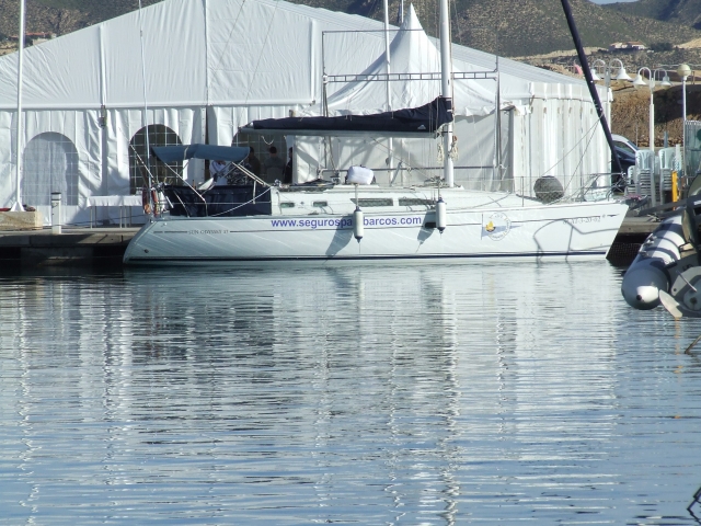 Barco en el muelle
