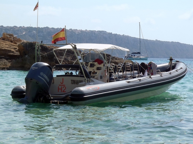 Fondeados en Cala Vella