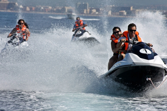  Beschleunigung der Jetskis 