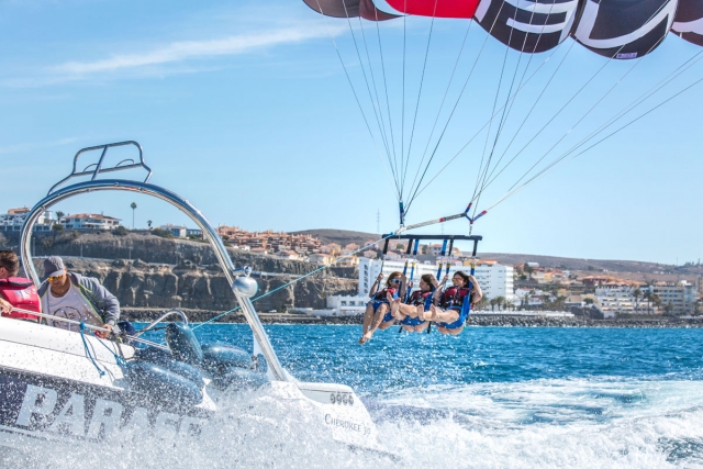  Sessão de Parasailing