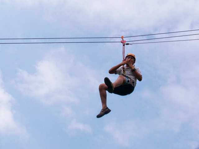  高空滑索 