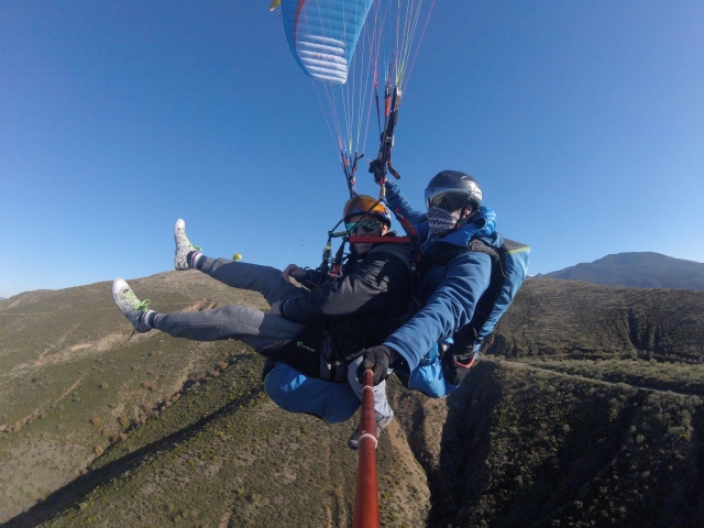  Parapendio tra le montagne di Granada