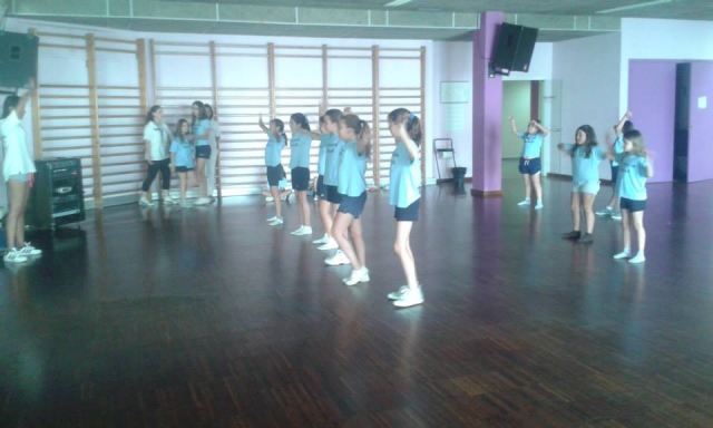Dancing 