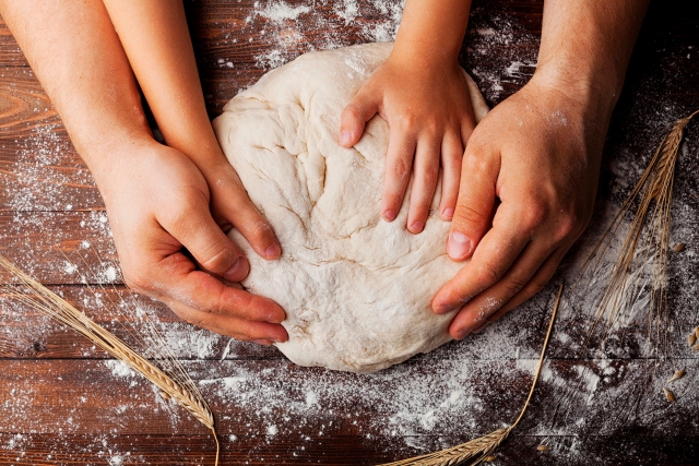 aprendiendo a hacer pan