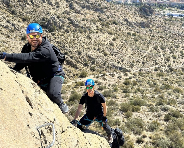 Escalando por la vía ferrata