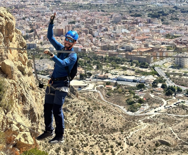 Paredes verticales de al víaferrata