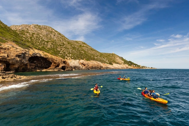  Caiaque ao longo da costa de Dénia 