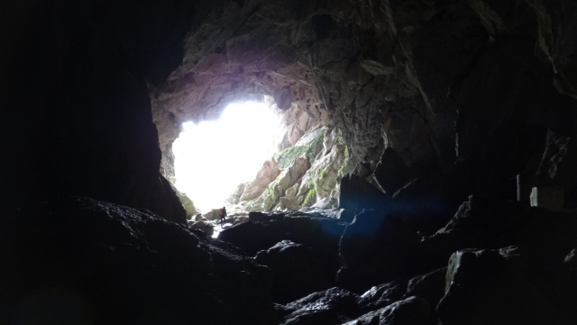Entrée de la grotte 