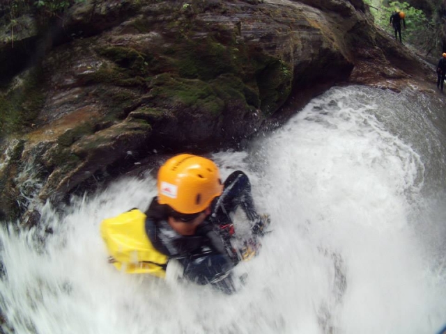 Sima del Diablo 的白水 