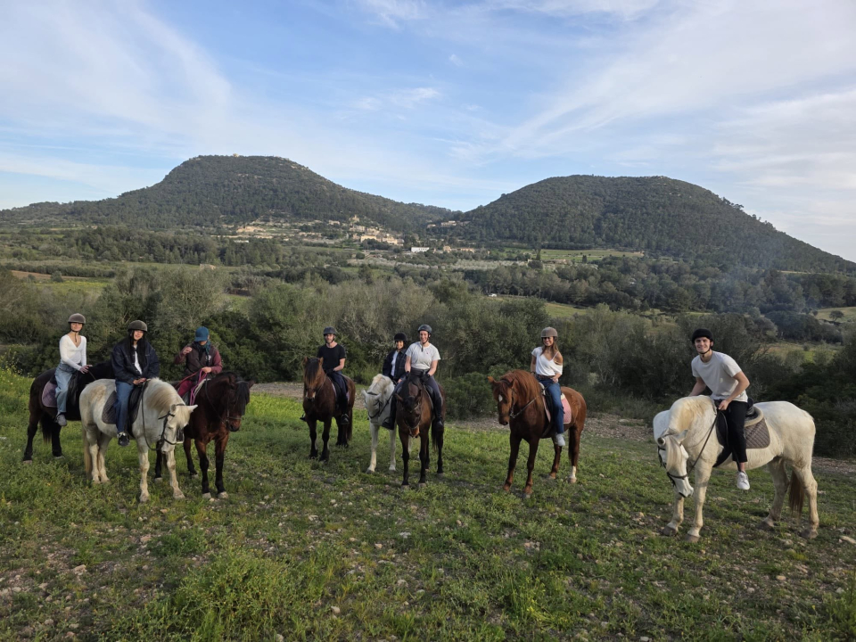  Get to know the Randa Valley on horseback 