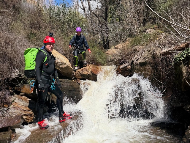  Goditi una discesa canyoning in Andalusia 