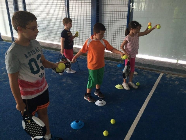  Tennis classes in the countryside 