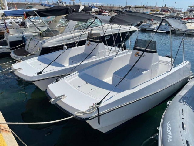  Rent a boat with friends 