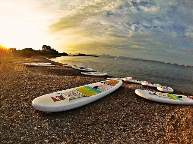 SUP en una bahia tranquila