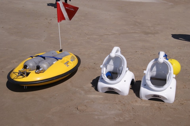  Ausrüstung für einen Spaziergang im Meer 