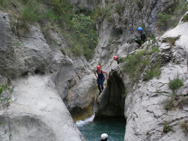  Une descente de canyon passionnante.jpg 